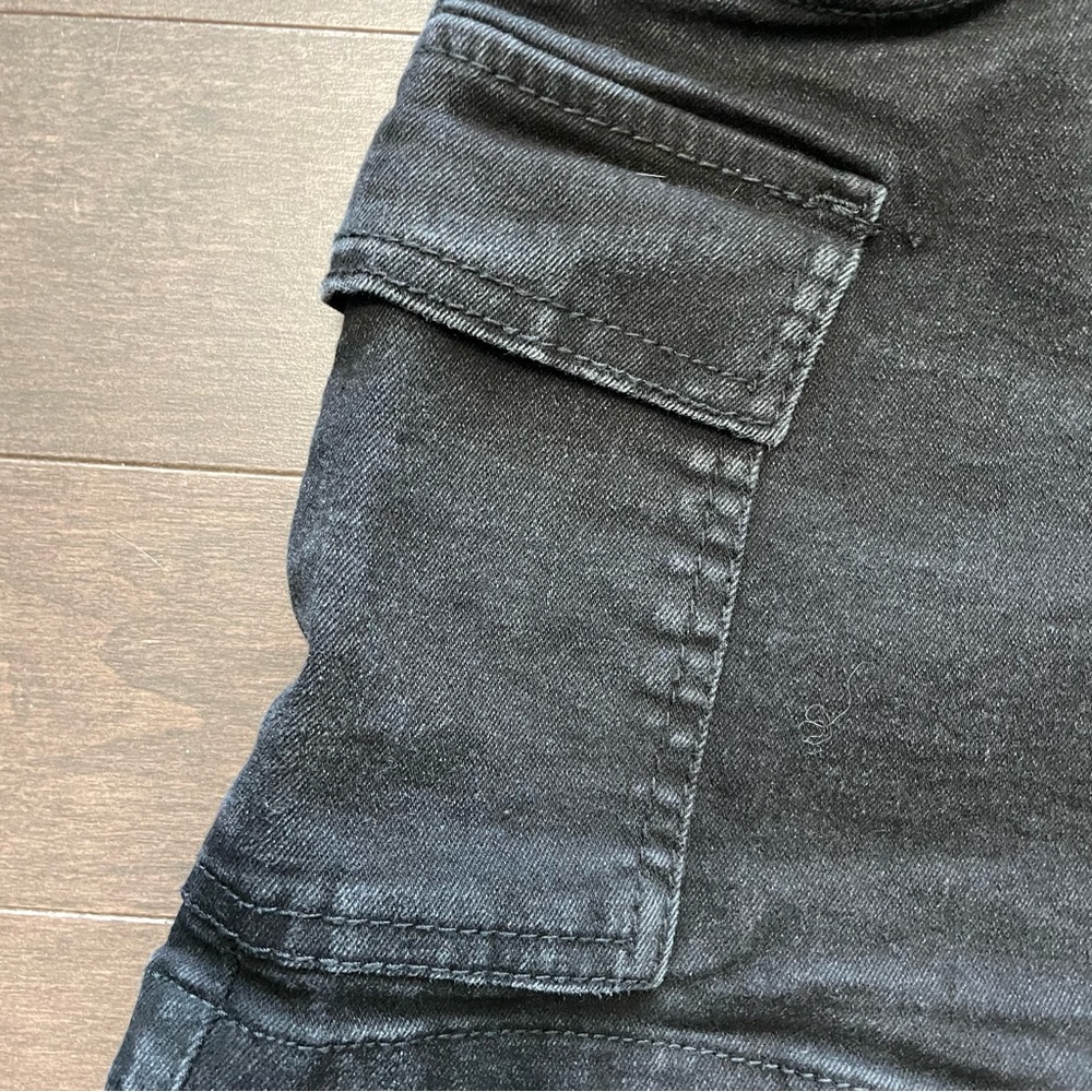 Refuge Denim Black Cargo Jean Shorts Women’s Size 7 - Picture 2 of 6